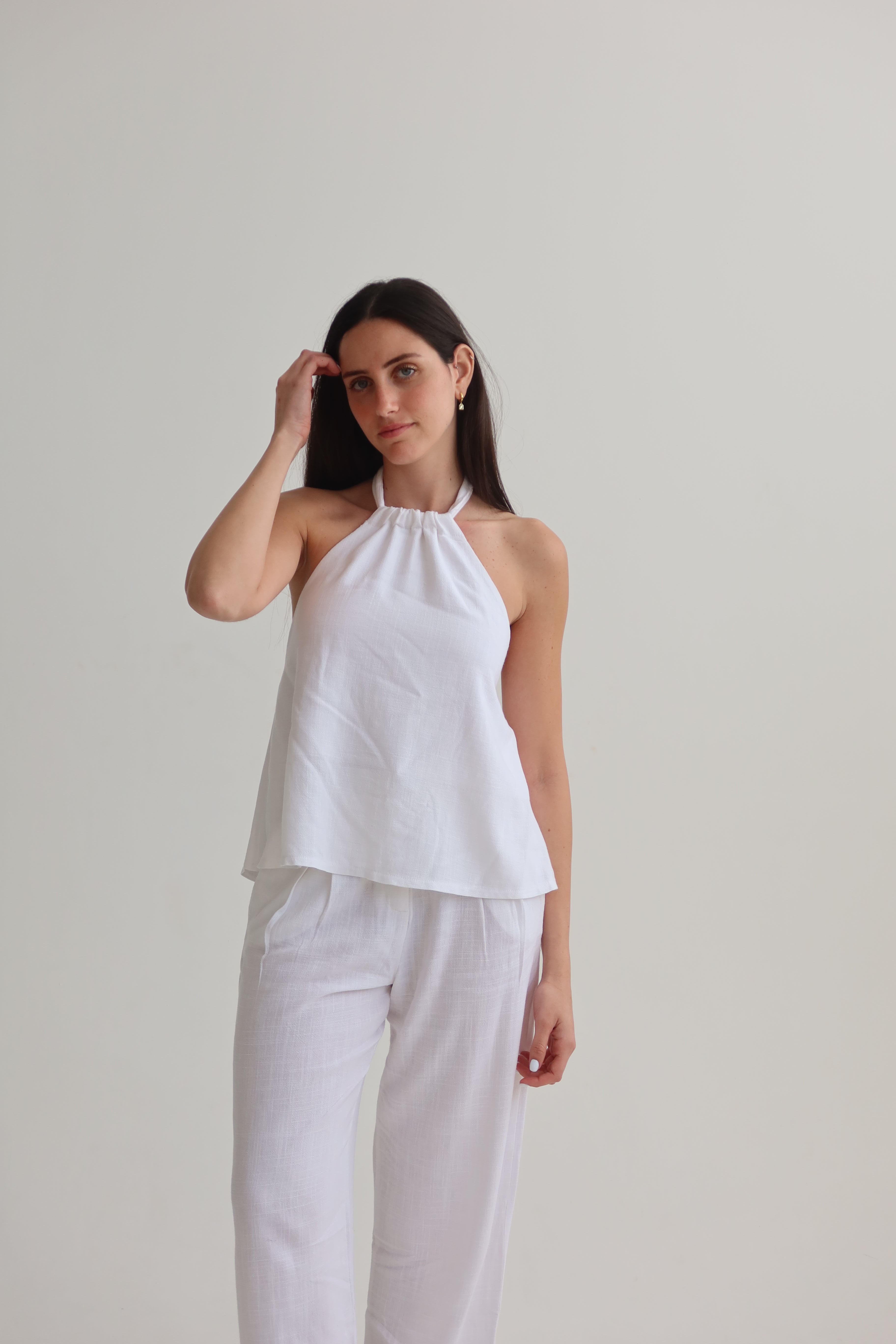 White collar tank top